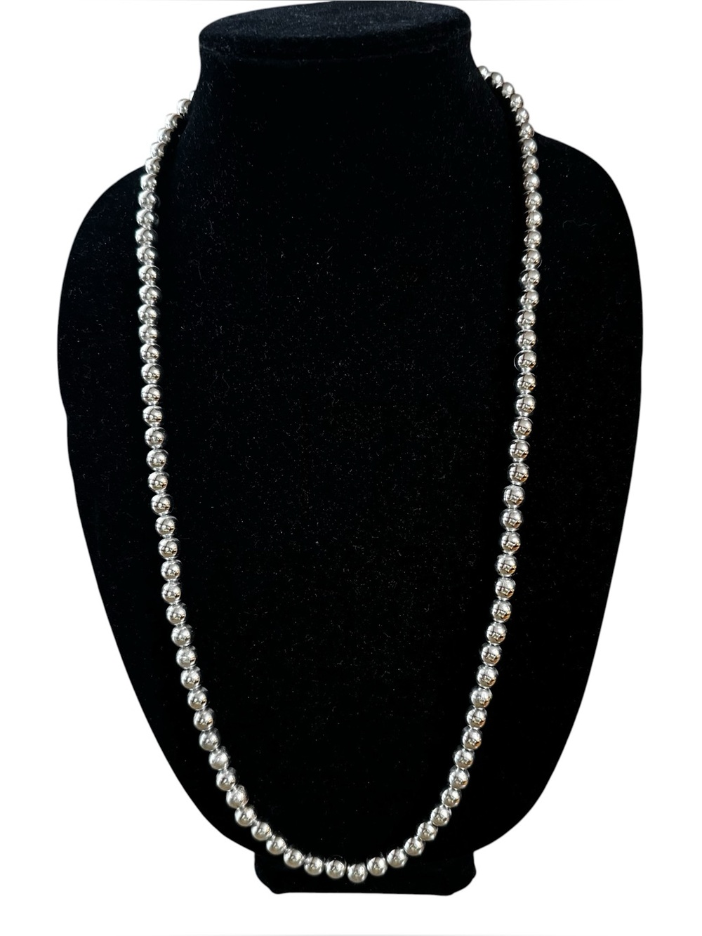 Elegant Vintage Napier 30” Silver Tone Heavier Weight Beaded Necklace
